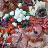 Il Tagliere Aperitivo Panini Pizza Mâncare