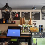 Bob Co.[ffee] În interior