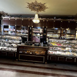 Cofetarie Cafenea Casa Capsa În interior