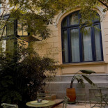 Room4 Coffee Yard Exterior