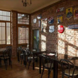 Art Club În interior