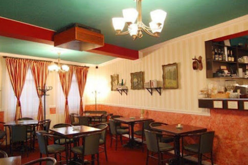 Gato Noble În interior