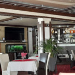 Bolesti's Inn Comida