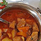 Casuta cu Nuci Comida