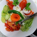 Karadorde Nourriture