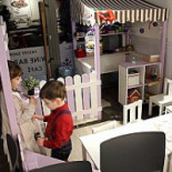 Lavender Cafe & Wine Bar global.