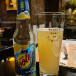 Pardon Café & Bistro Comida