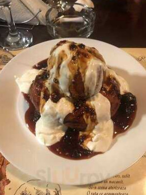 Restaurant & Pub Amada Mâncare