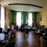 La Librărie, Mon Cher À l'intérieur