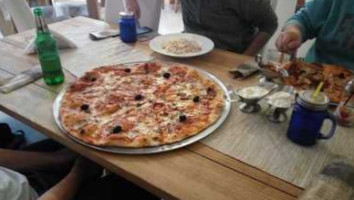 Pizzeria De La Casa Comida