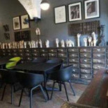 Cabinet de Vin & Cocotte În interior