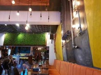 Q'usine Exterior