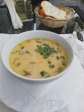 Popas Cucorăni Mâncare