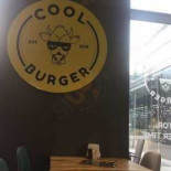 Cool Burger În interior