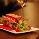 Crush Coffee House & Wine Bar Mâncare