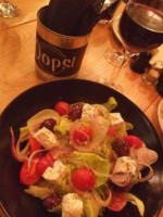 Oops! Pizza Burger House food