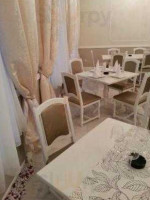 Conacul Trandafirilor À l'intérieur