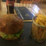 Burgheria Tomis 107 Nourriture