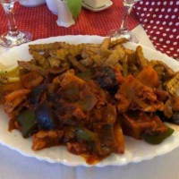 Casuta cu Nuci Comida