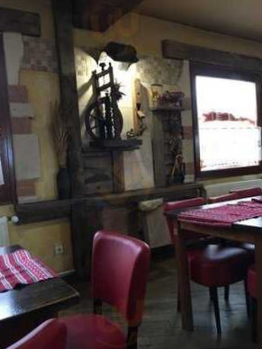 Casa Dacilor În interior
