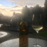 Friends Wine And Coffee Mâncare