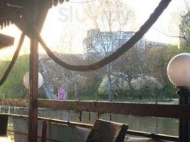 Malnas À l'intérieur