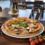 Pizzeria Paradis Mâncare