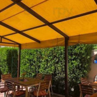 Serenada À l'intérieur