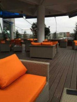 ZOOMSERIE À l'intérieur