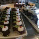 Patiserie Cofetaria Central Mâncare