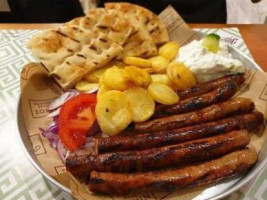 Nikos Greek Taverna Comida