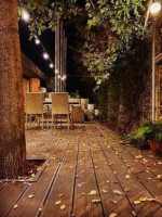 Cafeneaua Literara Outside