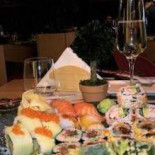 Yoshi Sushi and Teppanyaki Mâncare