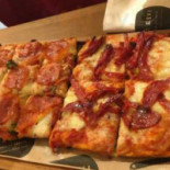 Treevi Pizza Al Taglio Universitate Mâncare