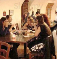 Opera Resto Caffe Dentro