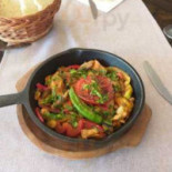 Sub Cetate Sergiana Nourriture