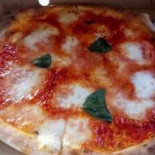 Il Pizzaiolo Pizza Napoletana Mâncare