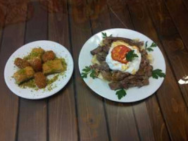 Edessa63 À l'intérieur