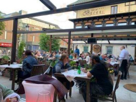 BUCEGI À l'intérieur