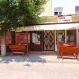Pizza Party Exterior
