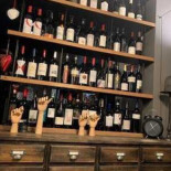 Cabinet de Vin & Cocotte Mâncare