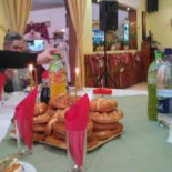 Trei Randunici Nourriture