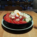 Antia À l'intérieur