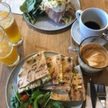 Hug The Plate Oituz Comida