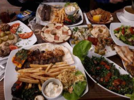 Mazzaj À l'intérieur