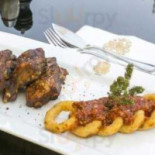 C House Lounge Cafe Mâncare