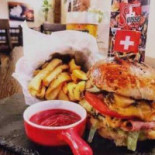 Suisse Food Bar & Grill Mâncare