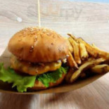 Country Burger House Mâncare
