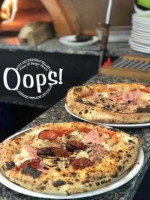 Oops! Pizza Burger House food