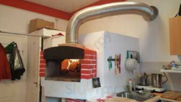 Pizzeria Quattro food